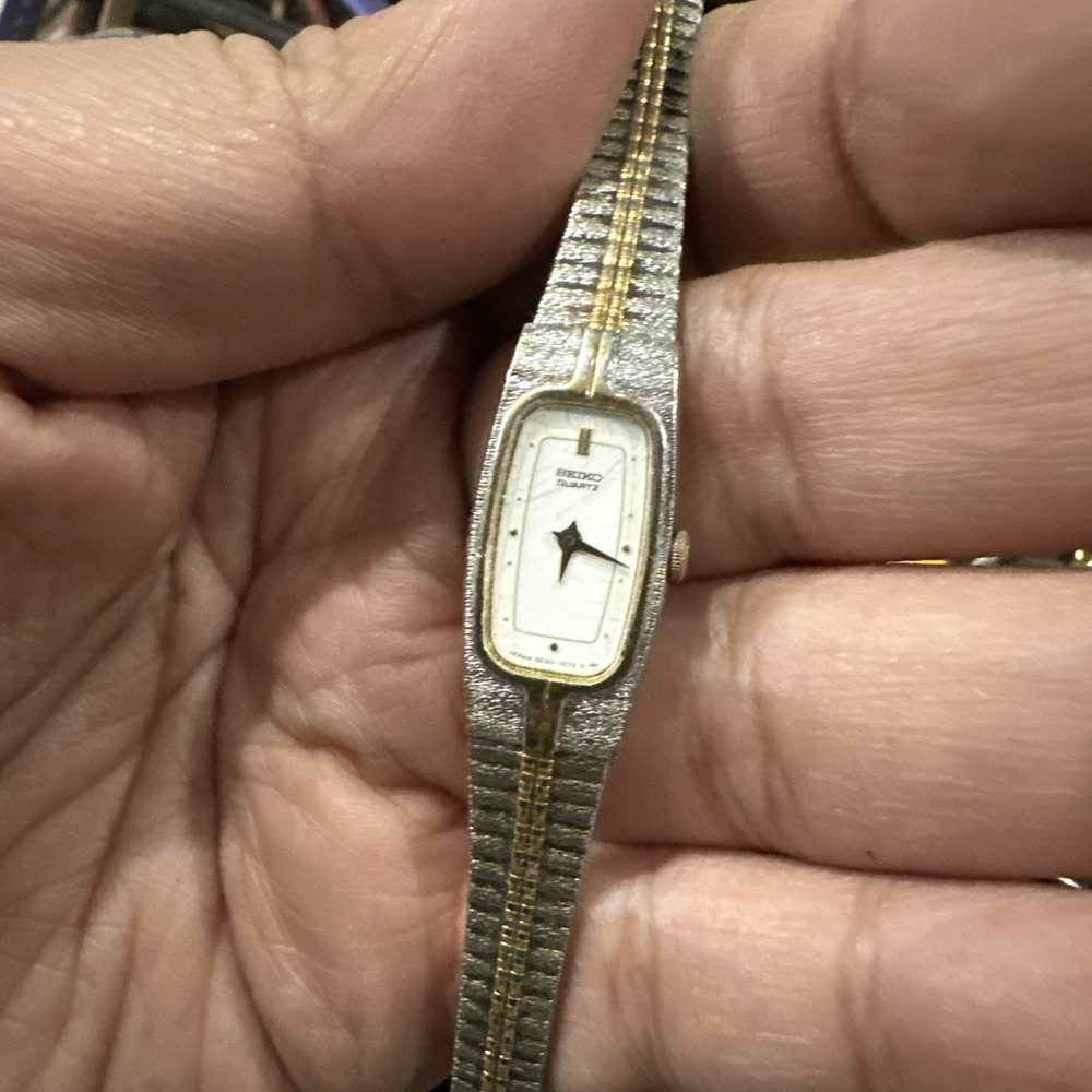 Working Vintage Seiko Ladies Quartz Watch 2E20-6319 Two Tone 13mm Fit 6.75in Run